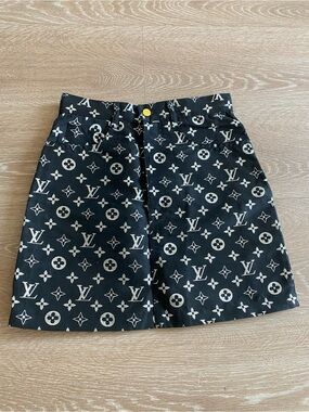 LV vintage mini black/ silver mini skirt